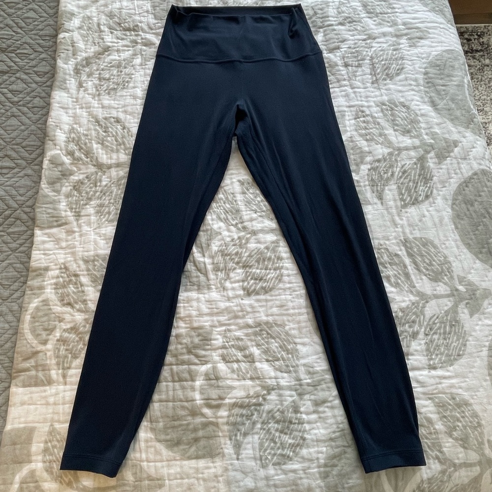 Lulu Navy Aligns 25”